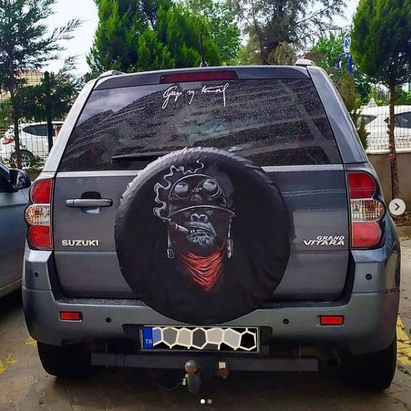 Sinirli Maymun Tasarımlı Stepne Kılıfı